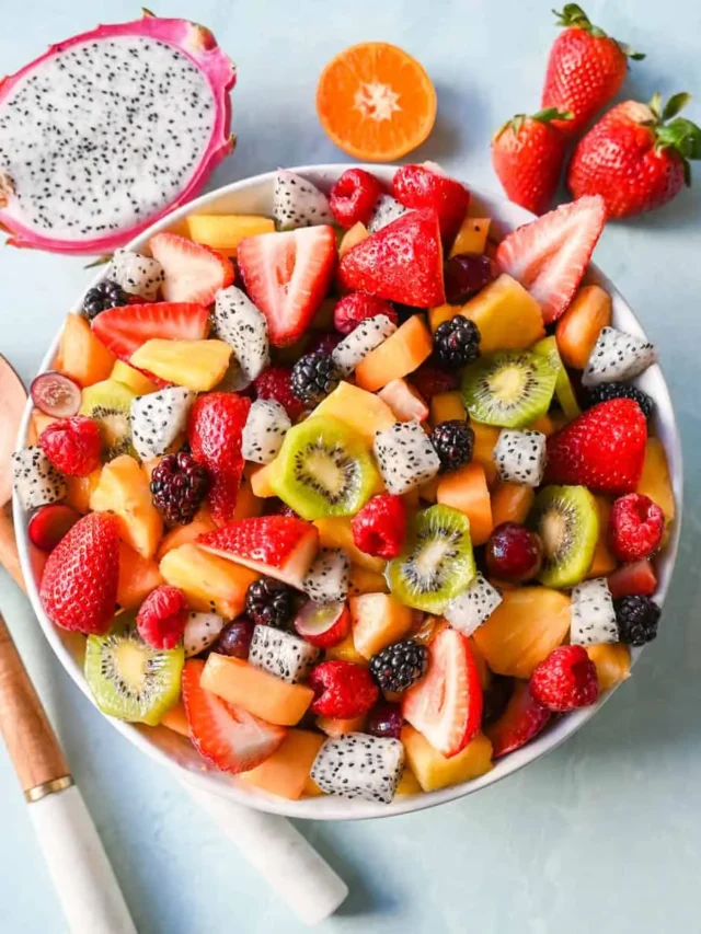 If you are looking for a good breakfast for weight loss as well as your health, then you can try fruit salad
