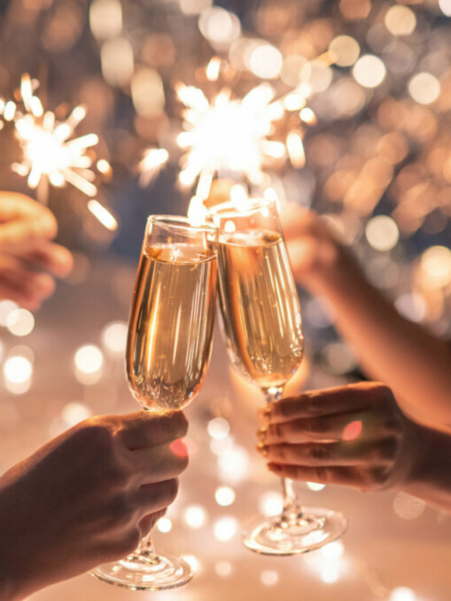 Creating Memorable Moments: Hosting an Intimate New Year’s Eve Bash